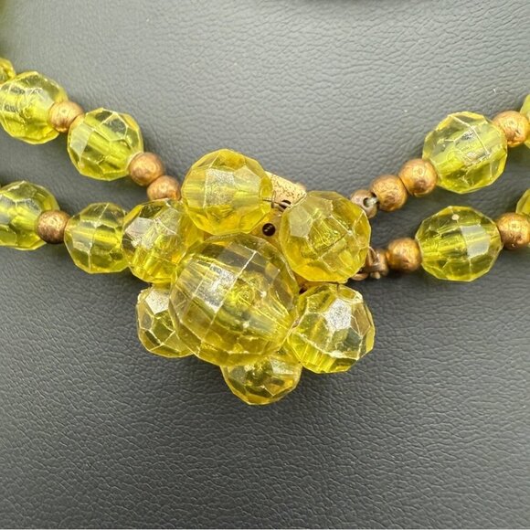 Vintage 1960s Green Peridot Lime Acrylic Beaded Collar Necklace - Picture 8 of 10